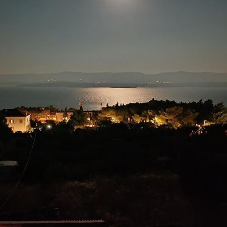 Apartman Bernardica Bol Bagian luar foto