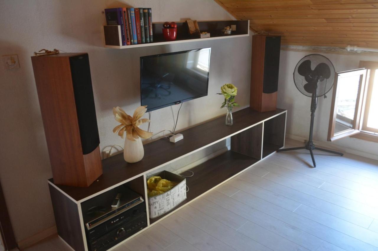 Apartman Bernardica Bol Bagian luar foto