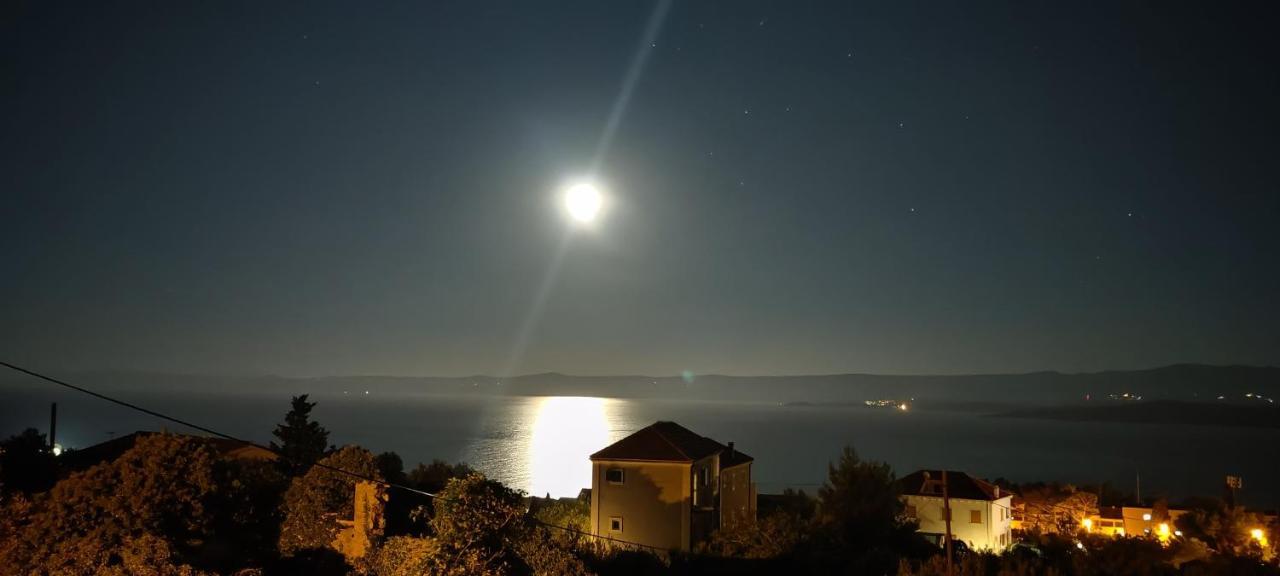Apartman Bernardica Bol Bagian luar foto