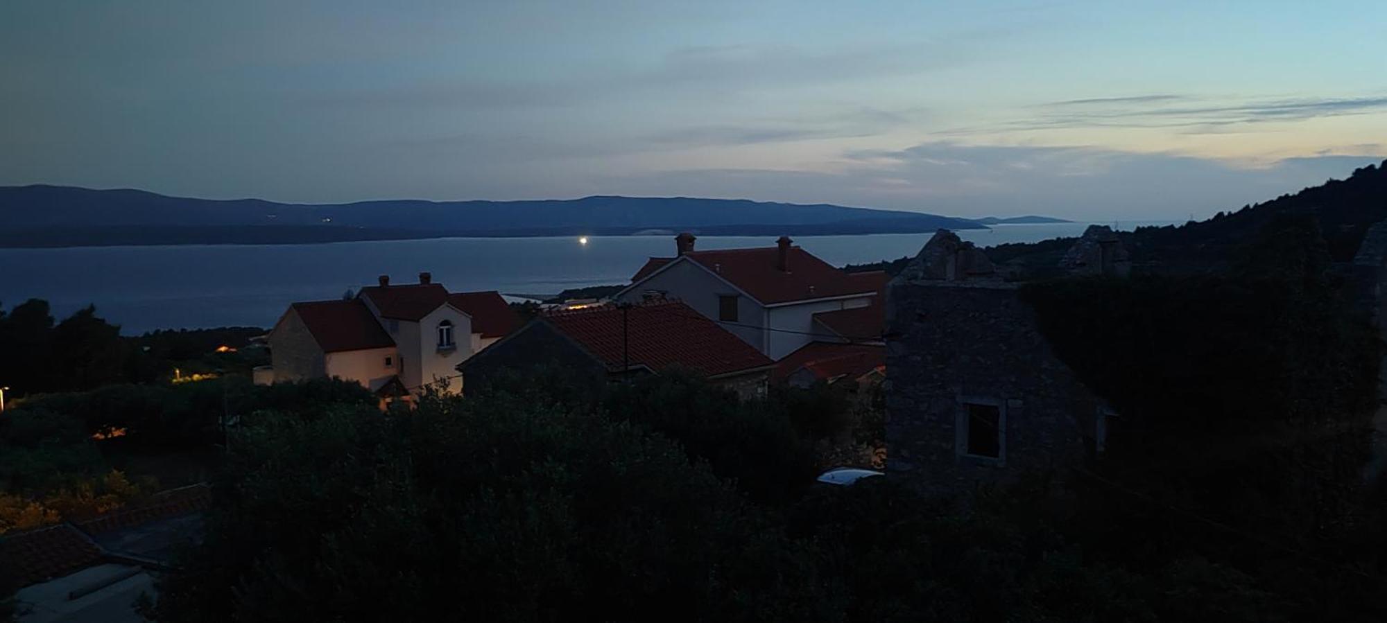 Apartman Bernardica Bol Bagian luar foto