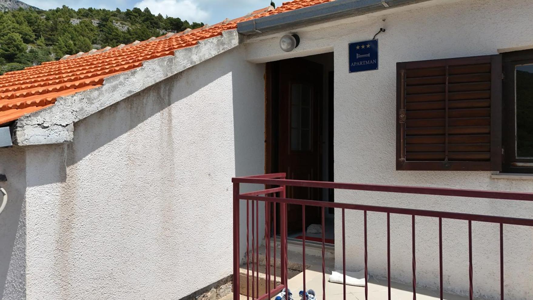 Apartman Bernardica Bol Bagian luar foto
